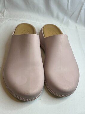 Cougar Sven matte clogs size 10 US in soft pink